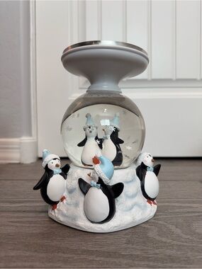 LIMITED EDITION Bath & Body Works Penguin Music Water Globe 3-Wick Candle Holder